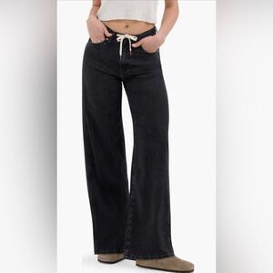 Classic Black Wide-Leg Jeans